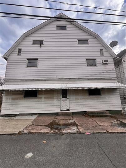 Building Photo - 166 S Main St