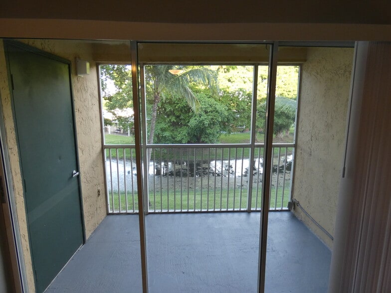 Building Photo - 5740 Rock Island Rd