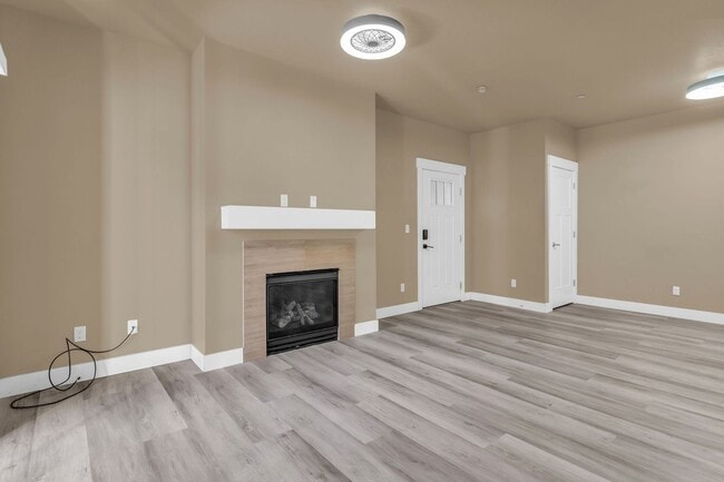 Building Photo - Ranch Landing Condo