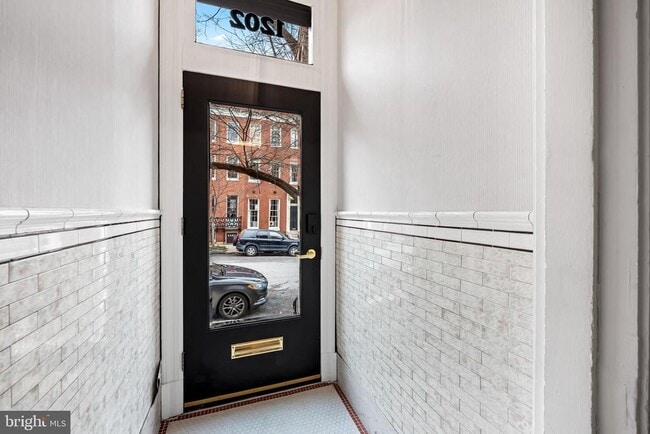 Building Photo - 1202 Bolton St