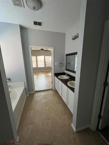 Building Photo - 2012 Shannon Dr