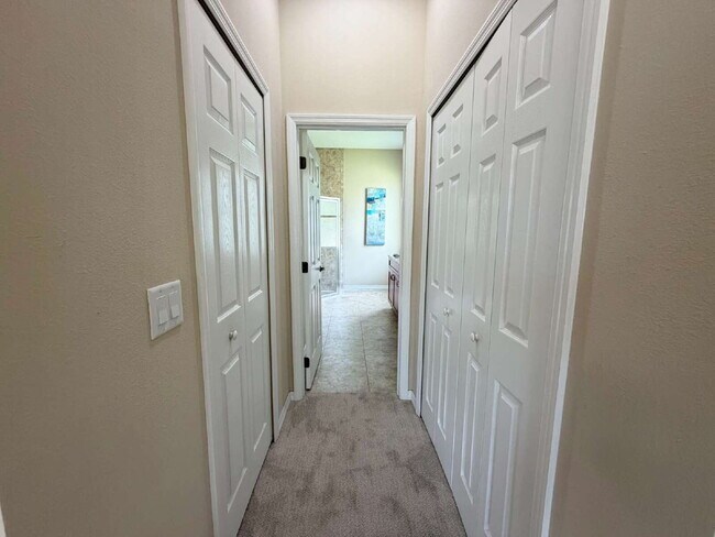 Building Photo - "Unfurnished Home on Golf Course in Hudson, FL - Spacious 1,853 Sq Ft Haven!"