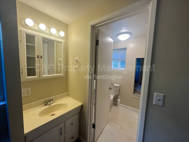 Building Photo - 1680 Vallejo St