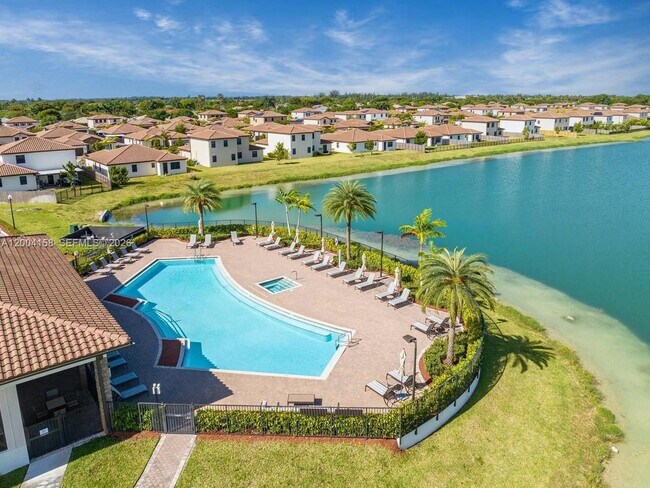 Building Photo - 154 SE 23rd Terrace