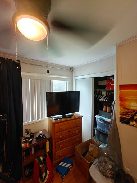 First upstairs bedroom cont. - 29 Peter Way