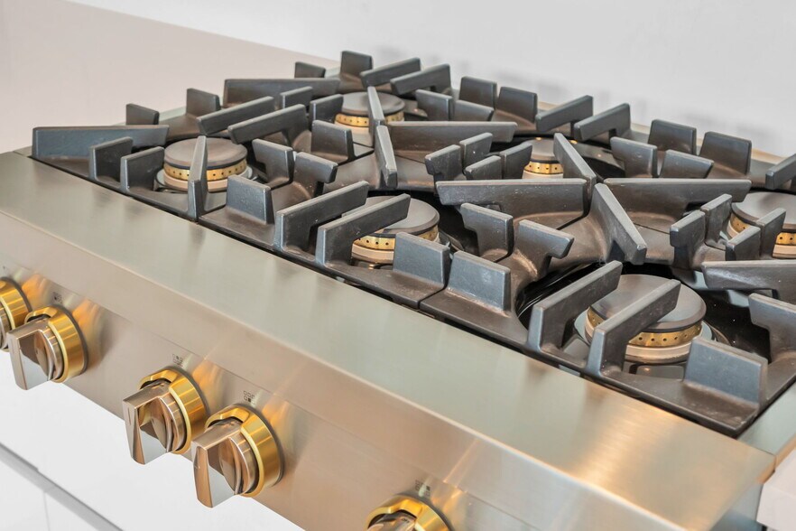 Building Photo - 400 Central Ave