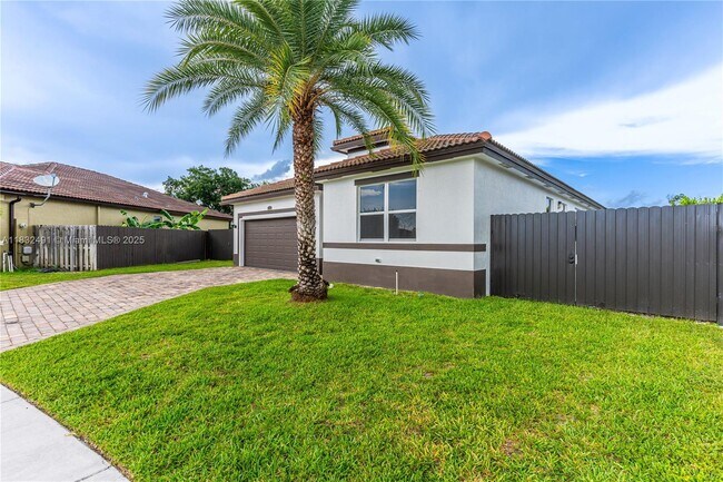 Building Photo - 28381 SW 128th Pl