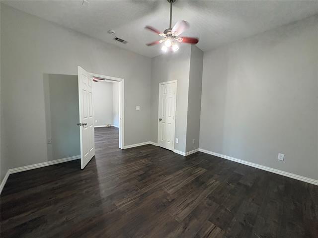 Building Photo - 508 N Dallas Ave