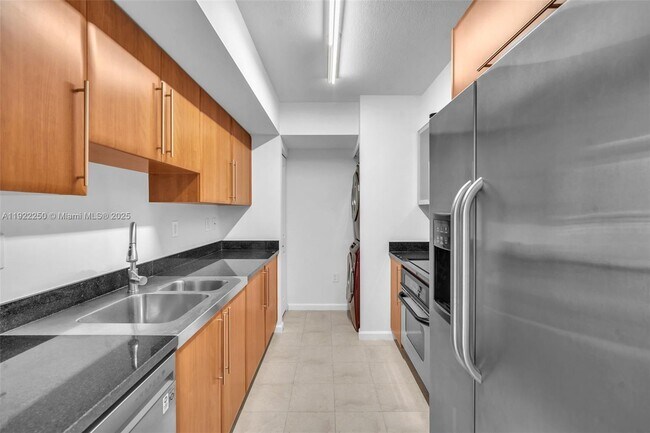 Building Photo - 610 W Las Olas Blvd