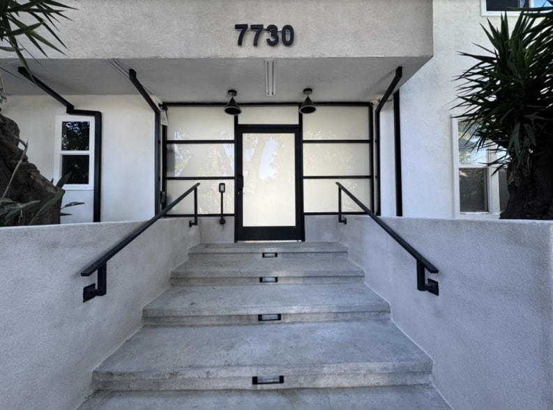 Building Photo - 7730 Lexington Ave