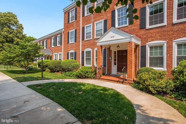 Building Photo - 3028 S Abingdon St