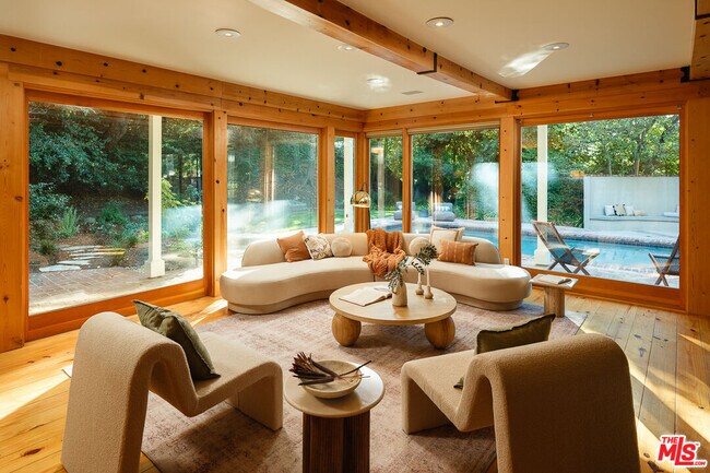 Building Photo - 7972 Mulholland Dr