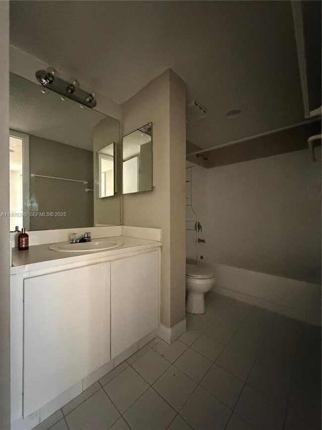 Building Photo - 4515 SW 68th Ct Cir