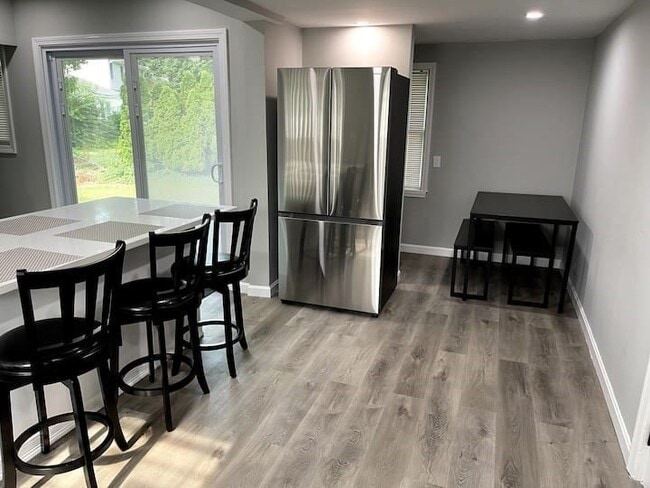 Building Photo - 271 Beacon St