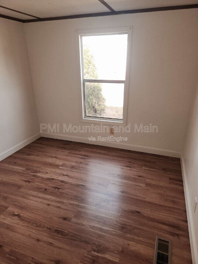 Building Photo - 36 Misty Mountain Way