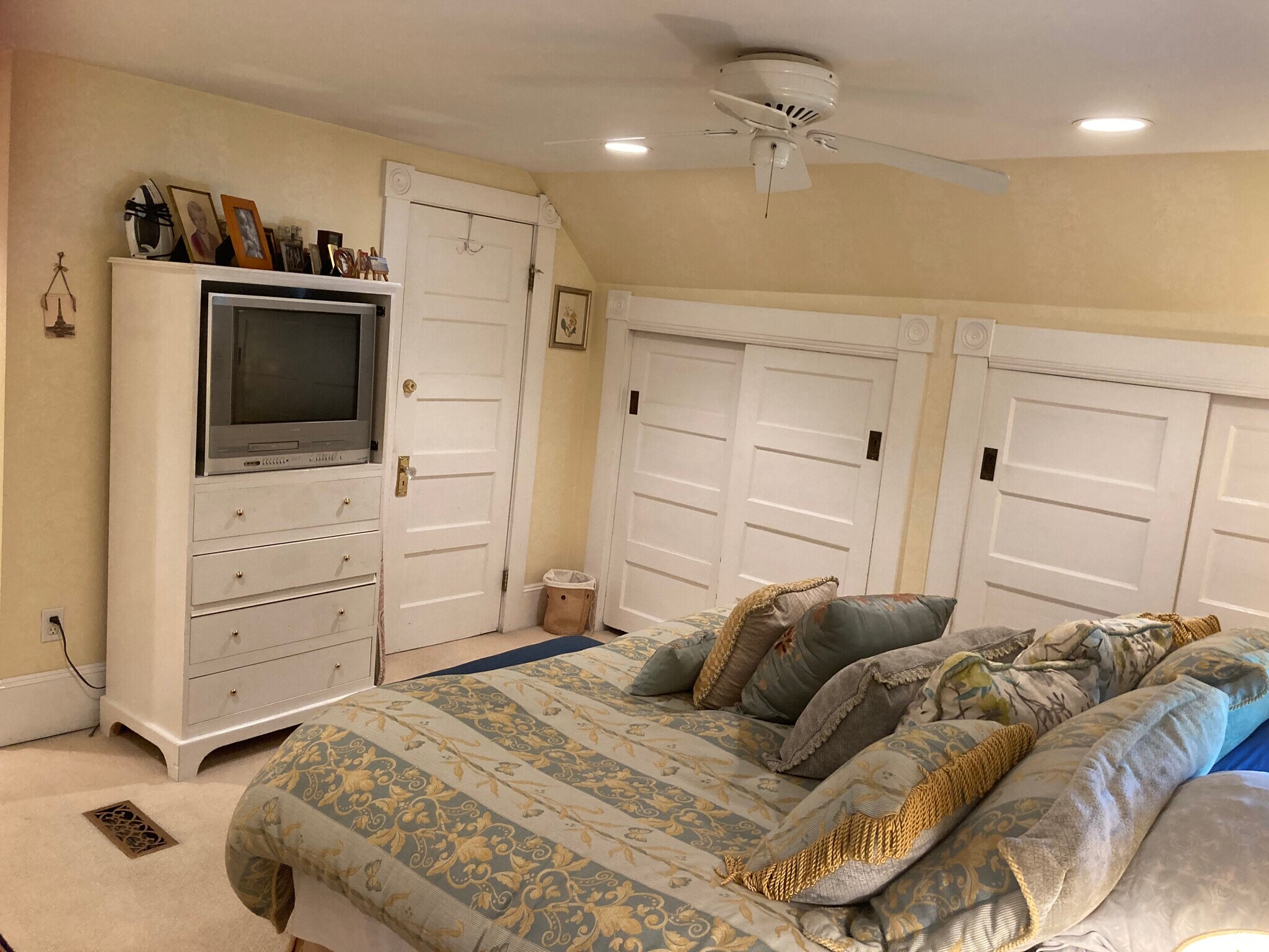 Building Photo - 55 Everett St