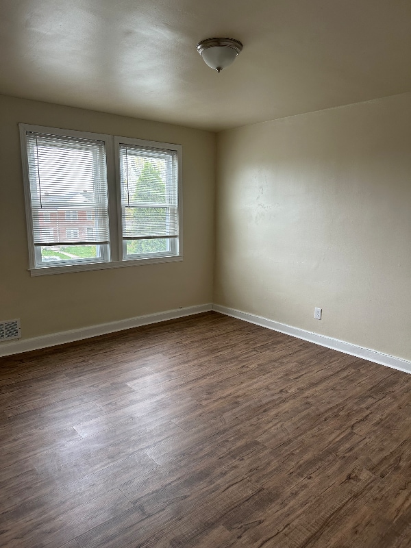 Building Photo - 1504 E Cold Spring Ln