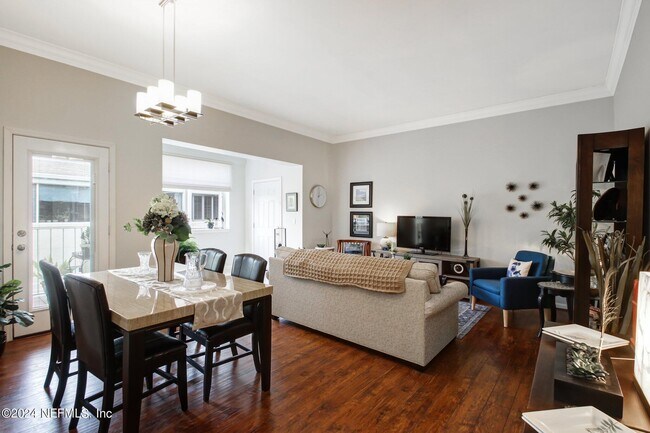 Building Photo - 2912 St Johns Ave