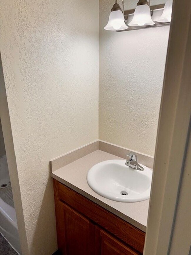 Building Photo - 1471