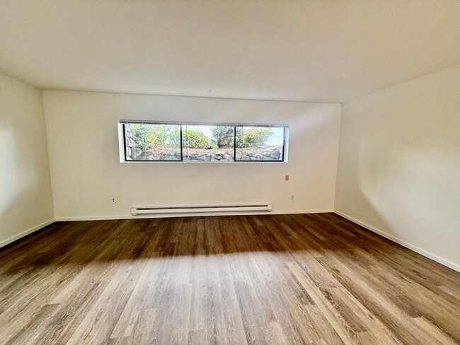 Building Photo - Alki Shores Condominiums - Alki Beach