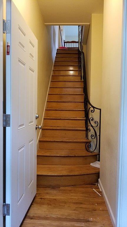 Building Photo - 2126 N Woodstock St