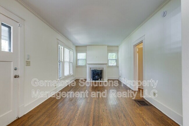 Building Photo - 2537 Blair Blvd