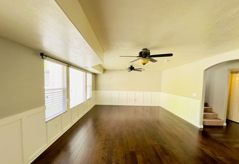 Building Photo - 1701 S 900 W