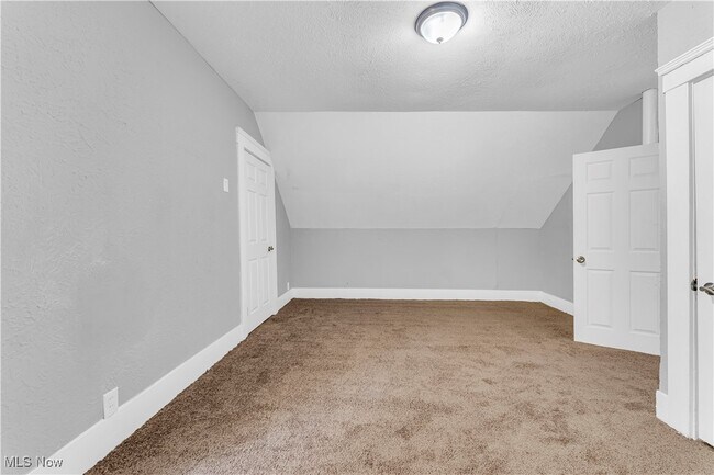 Building Photo - 2115 W 96th St