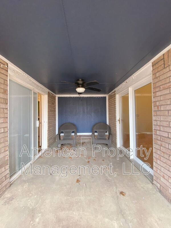 Building Photo - 1729 Melrose Dr