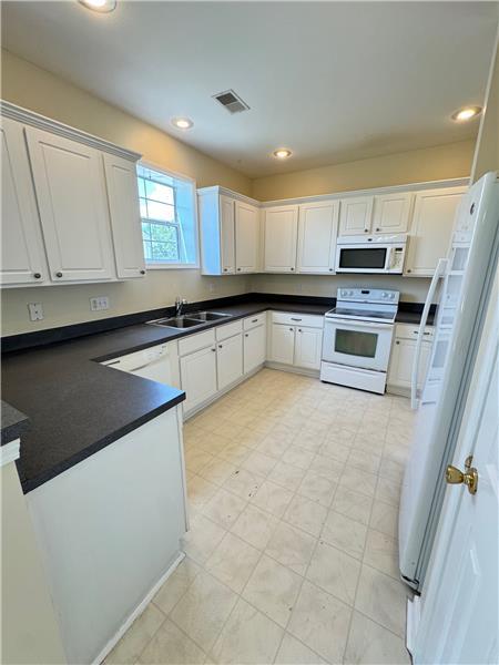 Building Photo - 45 Godley Park Way