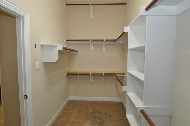 Building Photo - 113 Wallin Farms Dr