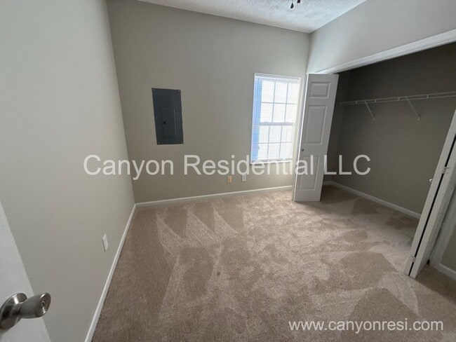 Building Photo - 3816 Goforth Dr