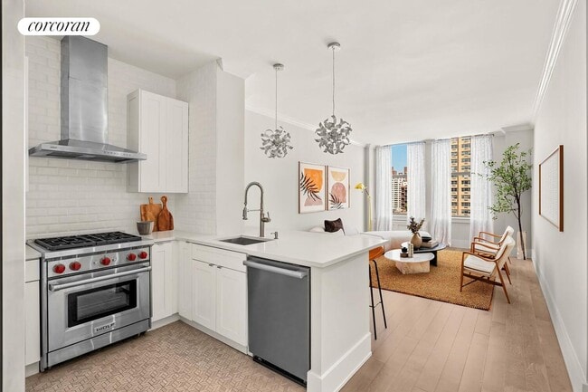 Building Photo - 350 E 82nd St
