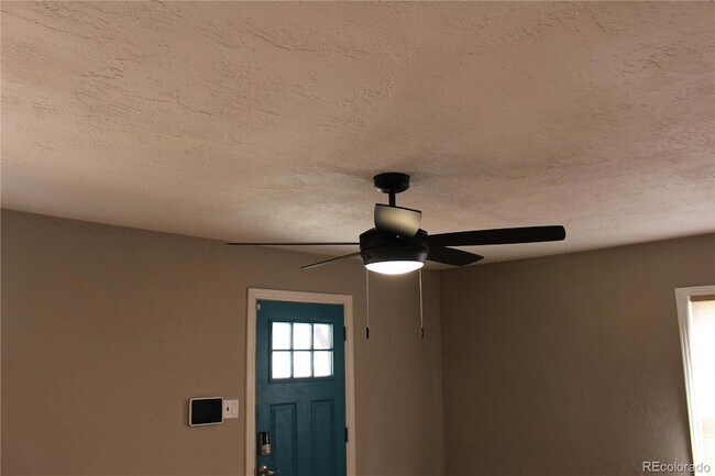 Building Photo - 1811 W Bijou St