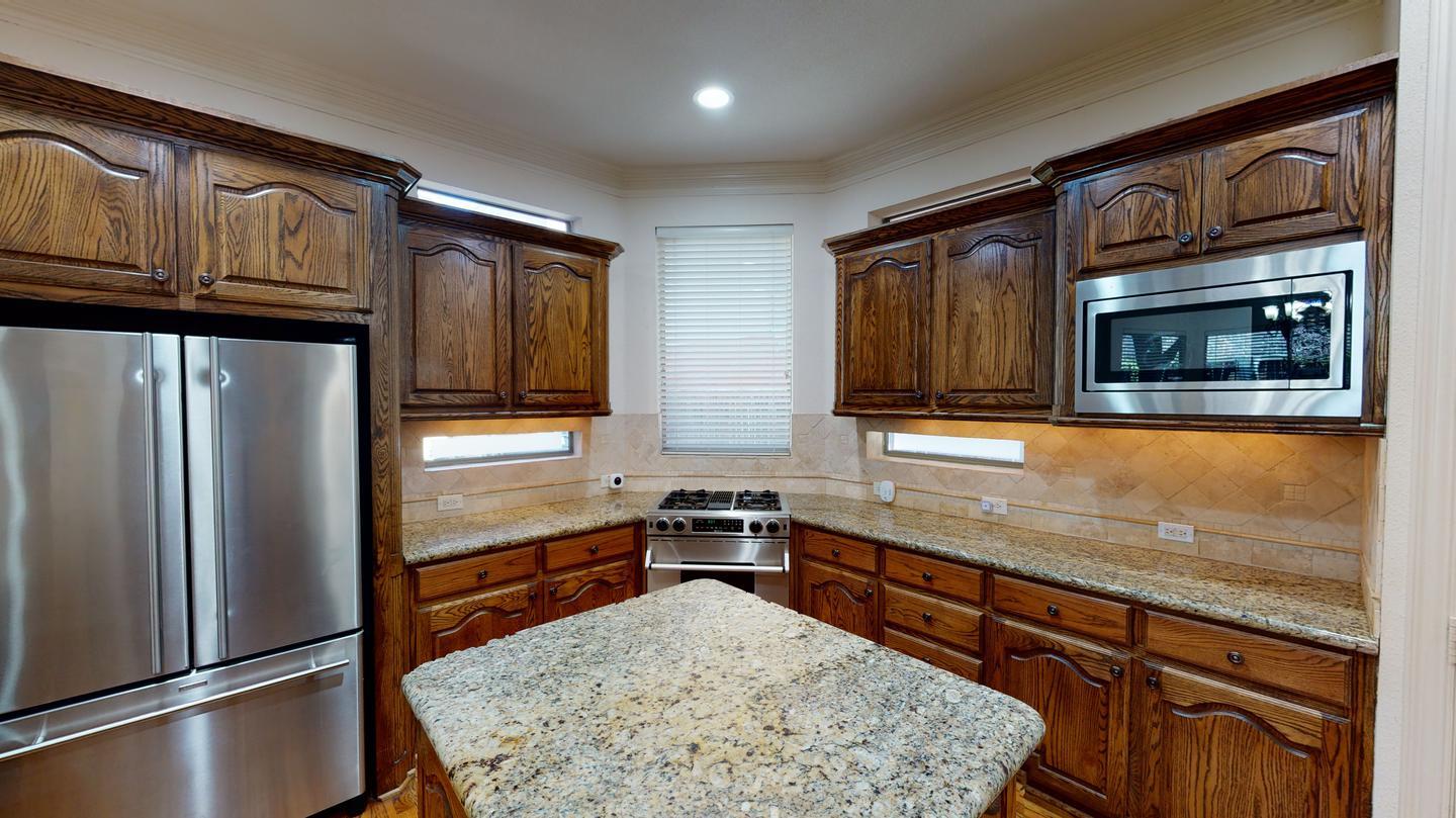 Building Photo - Elegant Central Dallas home 2.5 blocks from Knox-Henderson