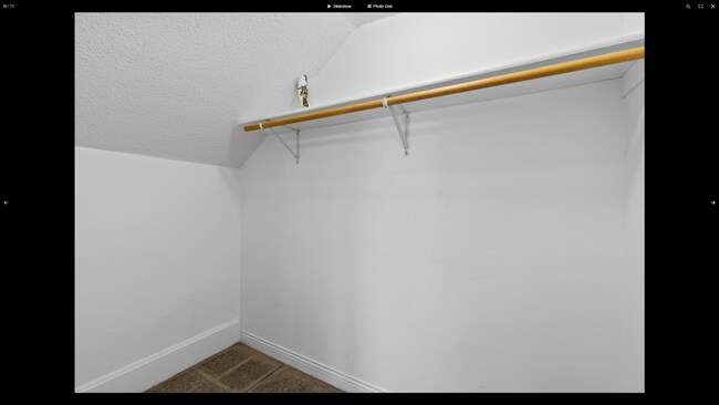 Building Photo - Beautiful 2-Bed 2-Bath Unit in St. Paul - Available Now!