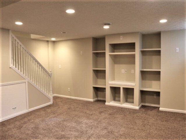 Building Photo - 293 Iris Trail Dr