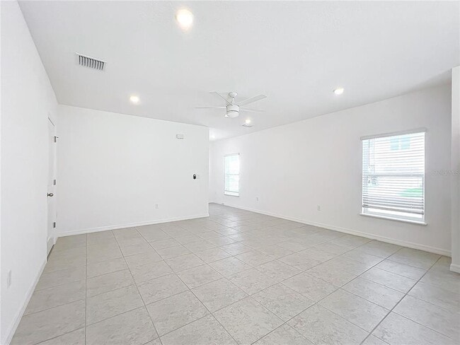 Building Photo - 3886 ACADEMIA Ave