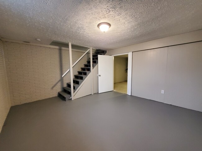 Building Photo - 2598 Sawbury Blvd