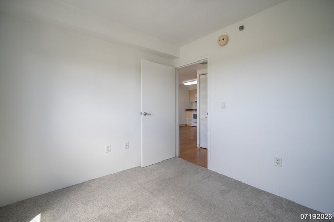Building Photo - $2,500 / 2br - 2 BED 1 BATH CONDO IN PLANTATION TOWN APTS