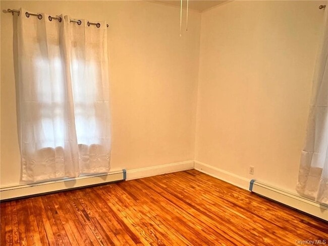 Building Photo - 65 Monhagen Ave