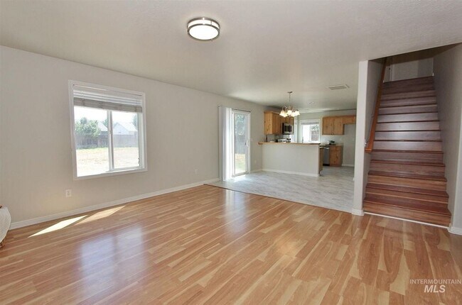 Building Photo - Beautiful Open Floor Plan Home in Boise!