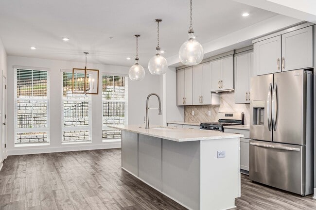 Building Photo - 1815 Gotham Ln NE