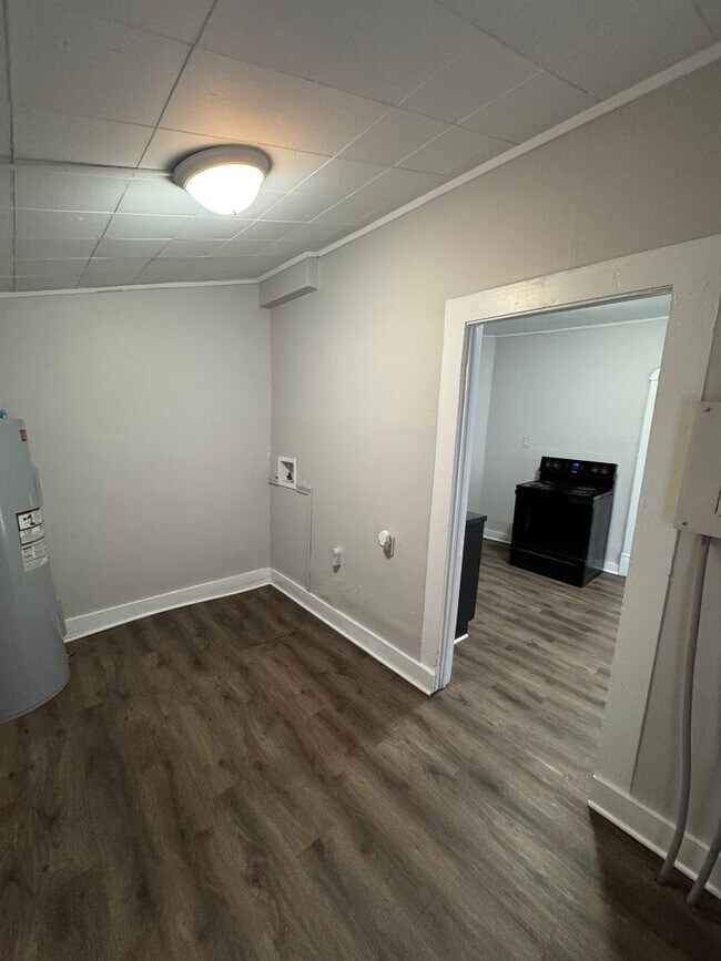 Building Photo - 1133 N Olney St