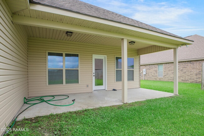 Building Photo - 132 Timber Edge Dr