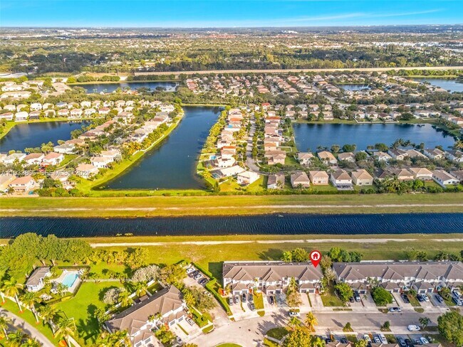 Building Photo - 12925 SW 49th Ct