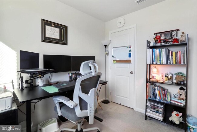 Building Photo - 206 Spring Pl