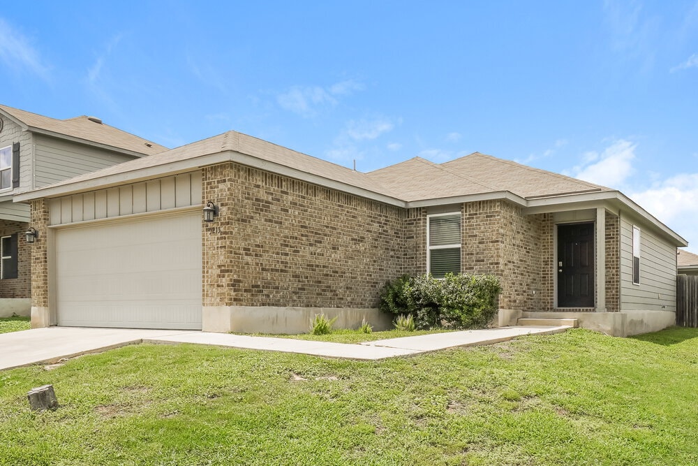 Building Photo - 3215 Pedernales Dr