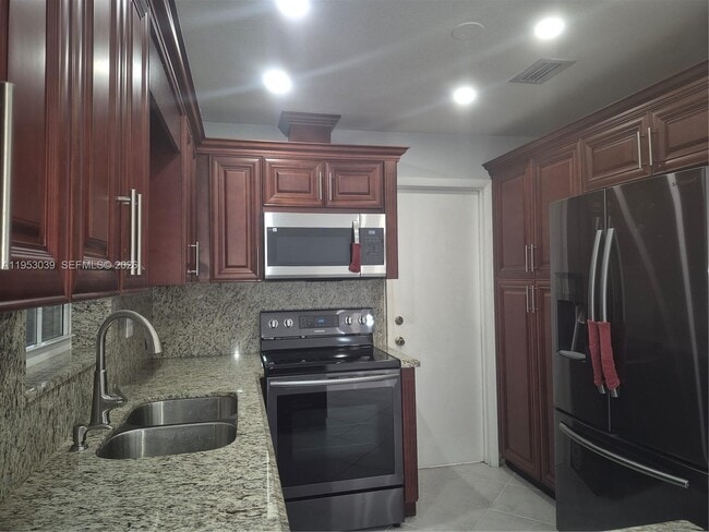 Building Photo - 13301 SW 25th Terrace