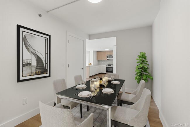 Building Photo - 10 Lyon Pl